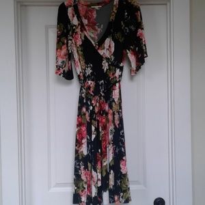 Piper Scoot floral faux wrap dress large comfy